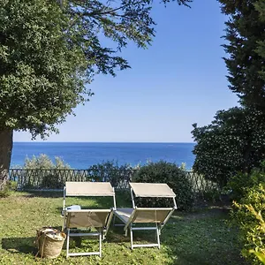 Apartment Casa Araucaria, Imperia