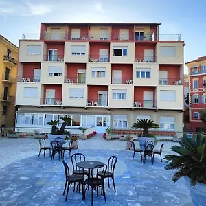 Hotel Robinia, Imperia